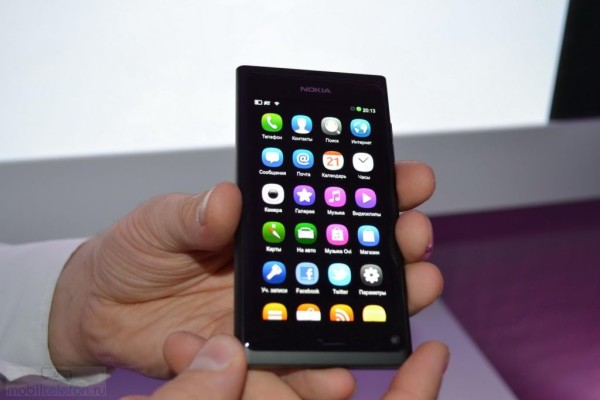 Nokia продемонстрировала смартфон N9